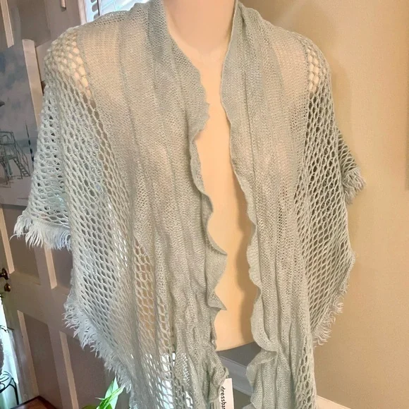 NWT Dressbarn Light Blue Knit Shawl