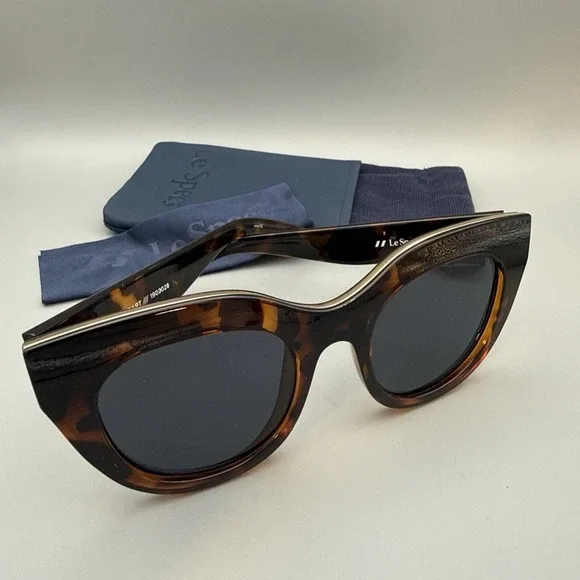 LE SPECS Authentic Sunglasses 'Air Heart' 1902028 Tortoise Cat Eye w/Case &Cloth