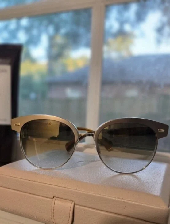 Oliver PEOPLES OV1467  Cat-Eye Women's Sunglasses in Gold