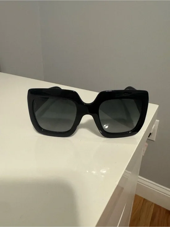 Gucci Black Oversized Square Sunglasses for Women