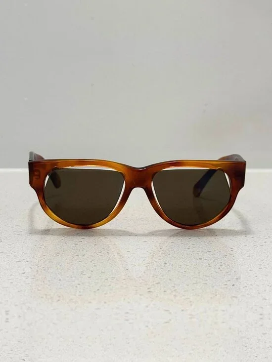 MAISON MARGIELA x CUTLER AND GROSS WRONG SIZE LENS TORTOISE SHELL SUNGLASSES