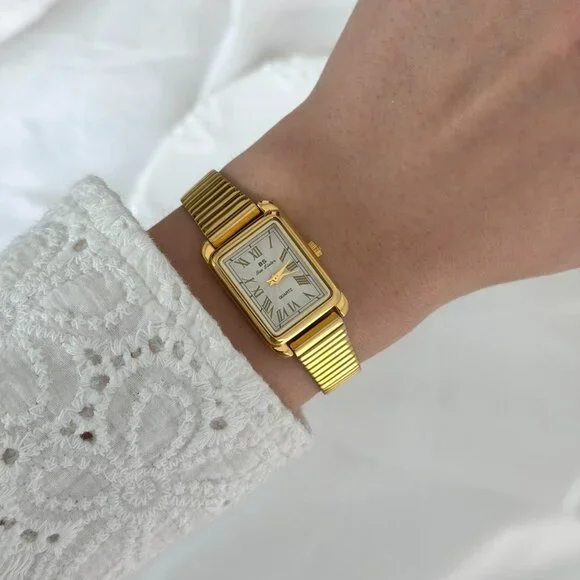 SKU0485Retro Gold/White dial Women Fashion Square Watch Stainless steel+gift bag