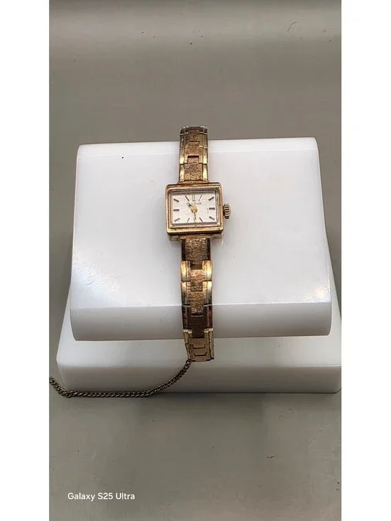 Vintage Bulova Gold Tone Mechanical Women's Wristwatch