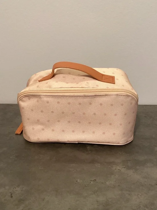 Erin Condren Travel Case with Tan Handle and Star Print