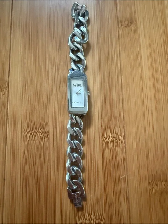 COACH Silver Chain-link Bracelet Watch