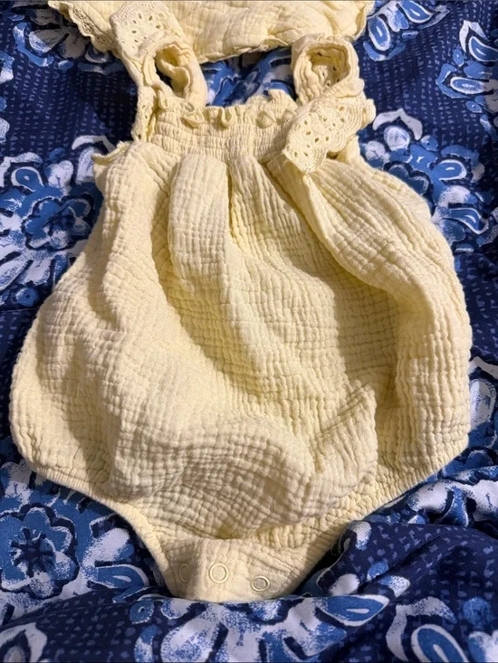 Soft Yellow Cotton Gauze Diaper Romper for Babies