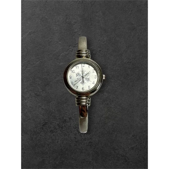 Snowflake Cuff Watch Womens Silver Tone Vintage Quartz Bangle