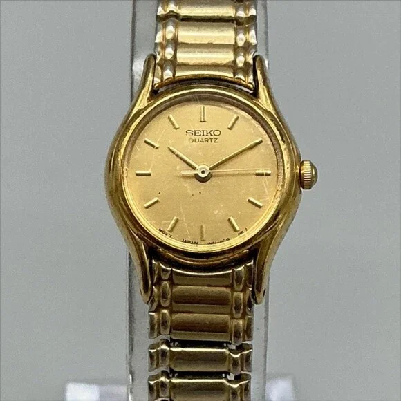 Vintage Seiko Womens Watch 20mm Gold Tone Stretch Bracelet 1N01-0E19 New Battery