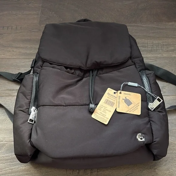 Bearpaw Puffer Flap Top Snap & bungee pull,side zip pockets,padded laptop sleeve