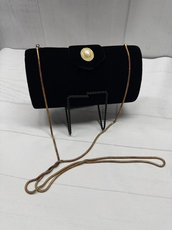 Bloomingdale’s Vintage Black Velvet Elegant Luxury Evening Clutch Purse