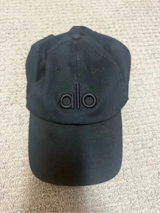 ALO Yoga Black Logo Baseball Cap