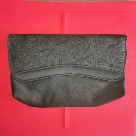 Floral Pattern Clutch Black w/ Shoulder String‎