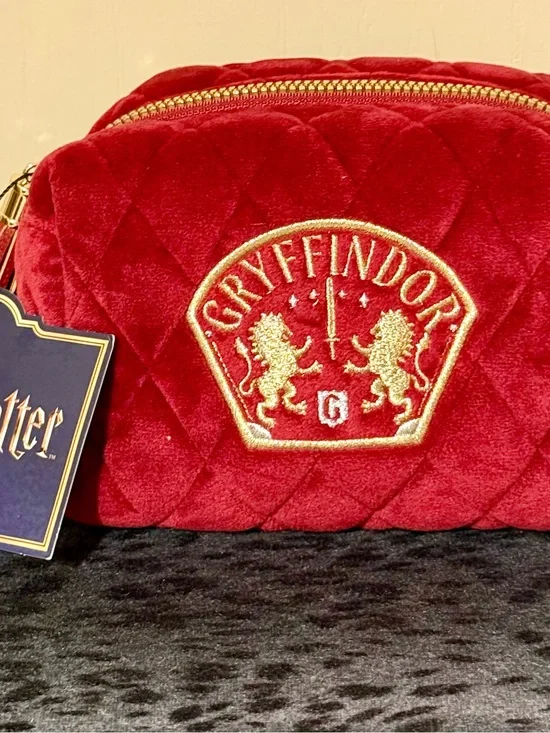 Primark Gryffindor Red Velvet Cosmetic Pouch with Gold Embroidered Crest