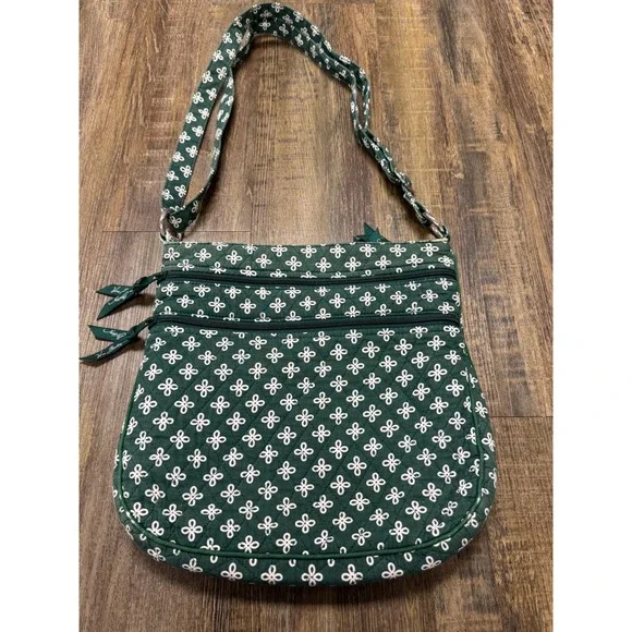 Vera Bradley‎ Village Green White Quilted Crossbody Bag Triple Zip Hipster