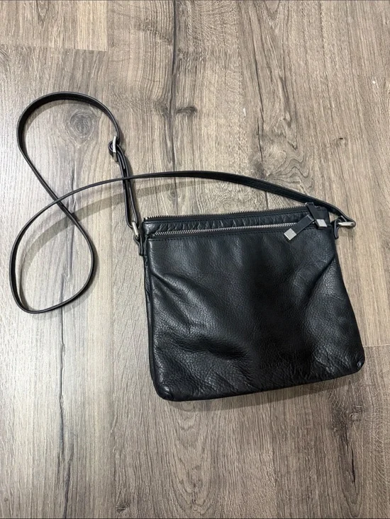 Sleek Black Leather Crossbody Bag for Women