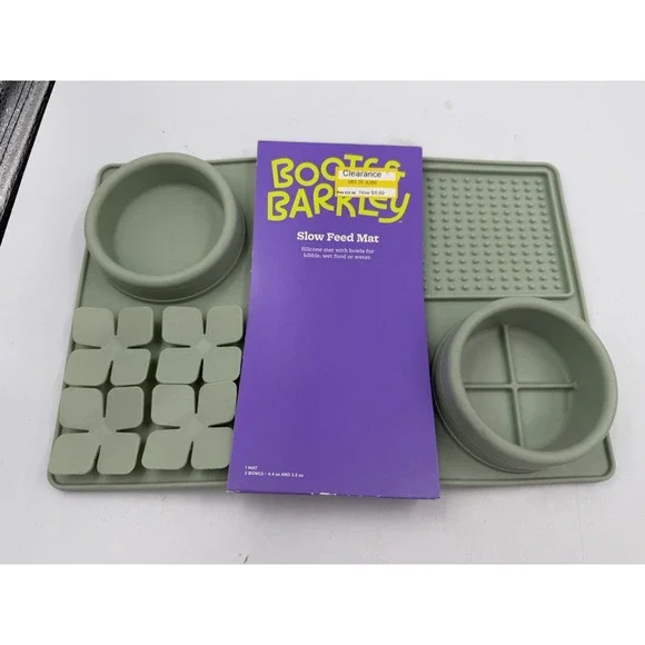 Boots & Barkley Silicone Slow Feeder Mat w/ 2 Bowls, Green, Adult NEW