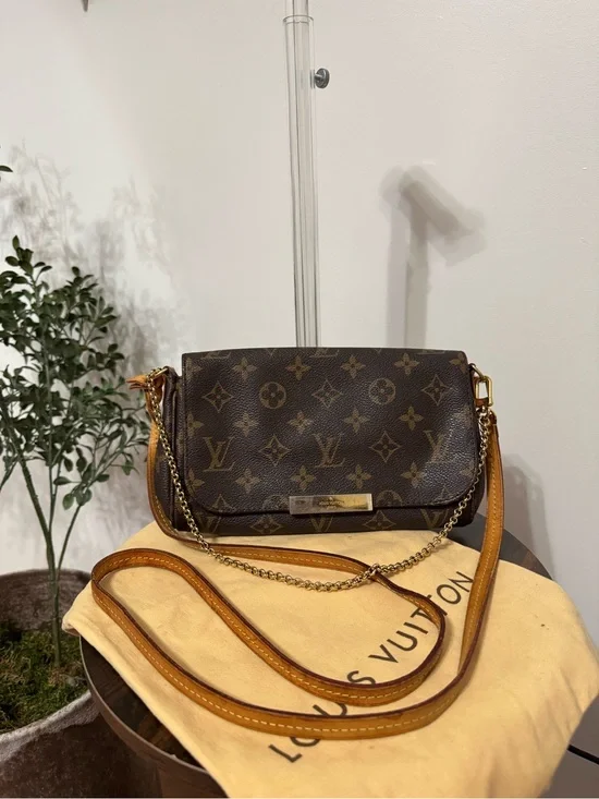 Louis Vuitton Favorite PM – Made in France (2013) with Authentic Dust Bag!