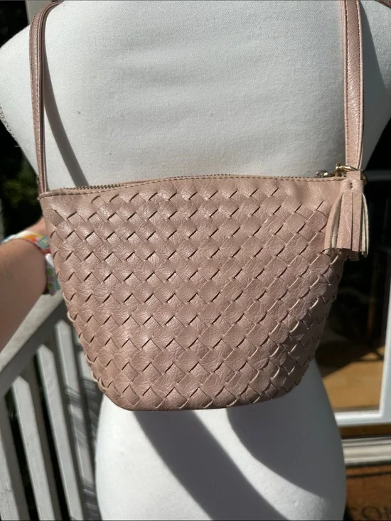 Woven Crossbody Bag in Blush Pink