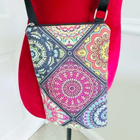 Boho crossbody in tile print