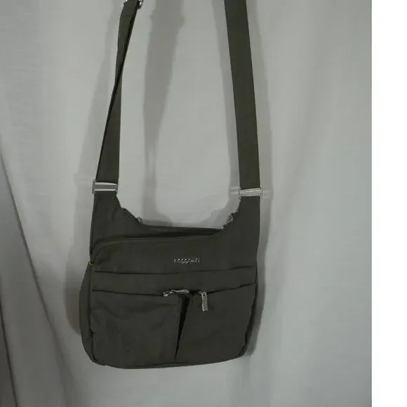 Baggallini Gray Crossbody Purse Multiple Zippered Pockets RFID Wallet Included