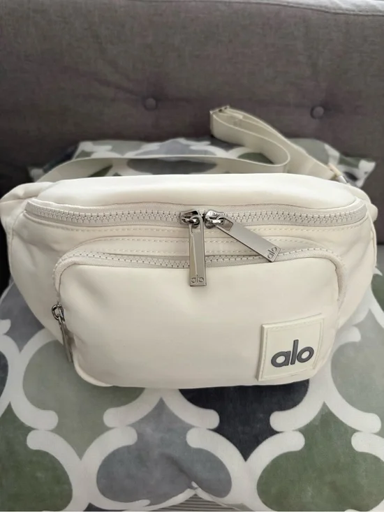 Alo Yoga Belt Bag