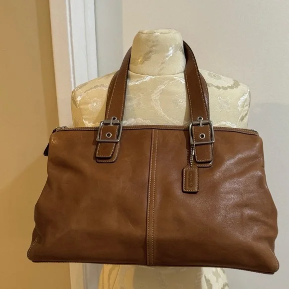 Coach Vintage Hamptons Buckle Soft Leather Tan Silvertone Shoulder Satchel Bag