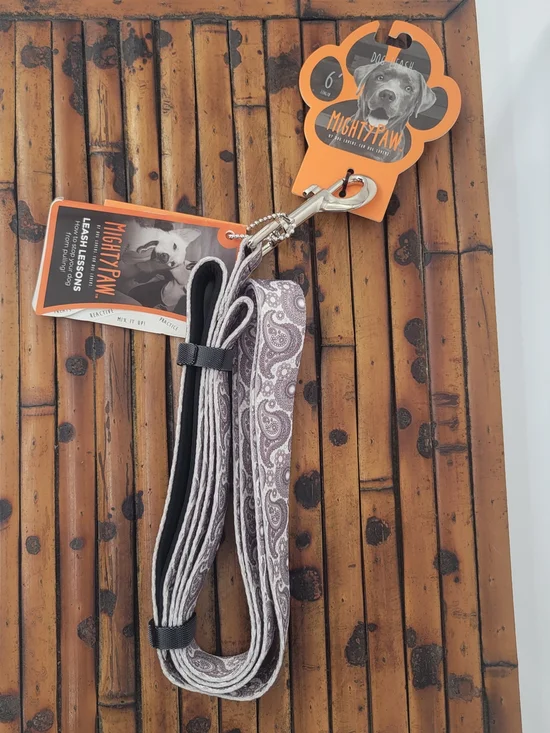Gray Paisley Dog Leash - Comfortable, Durable Walk Lead