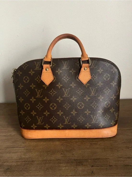 Louis Vuitton Monogram Alma PM handbag