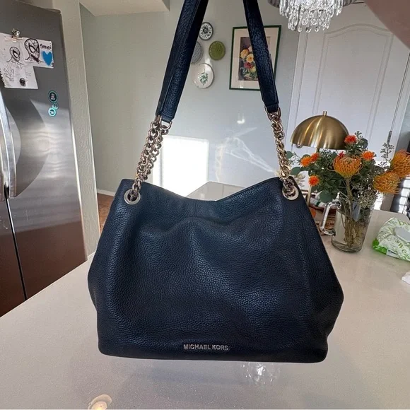 Michael Kors Jet Set Pebbled Leather Shoulder Bag