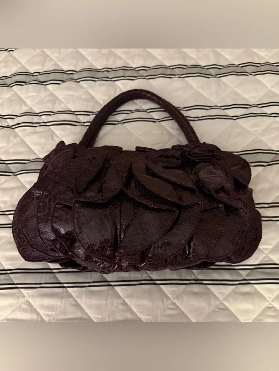 SR Squared by Sondra Roberts Layered Snakeskin textured handbag EUC purple