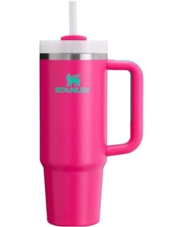 NEW Stanley Quencher H2.0 FlowState 30 oz in Fuchsia.