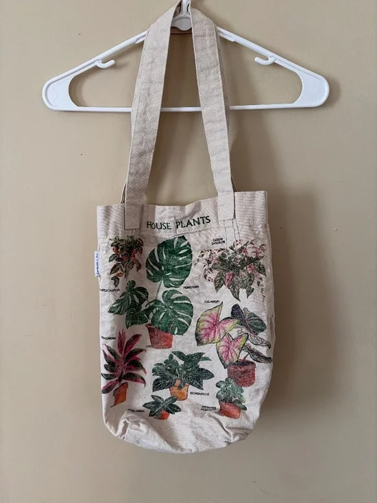 Canvas bag with plants design