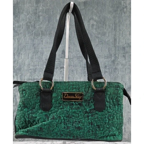 Donna Sharp Handbag Purse Quilted‎ Green Zippered Closure