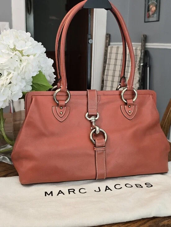 Marc Jacobs Vintage Leather Kisslock  Satchel-Dr Bag  w/ Dustbag in EUC