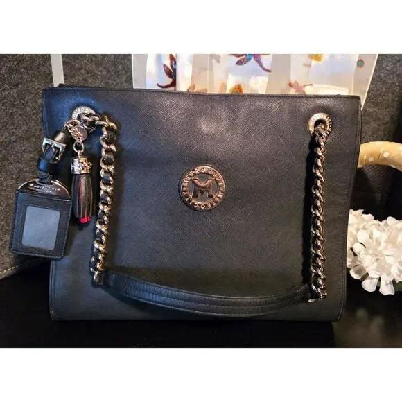 Metro City Cross Grain Leather Shoulder Bag