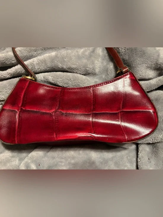 Vintage Y2K Italian Red Leather Croc Baguette Shoulder Bag