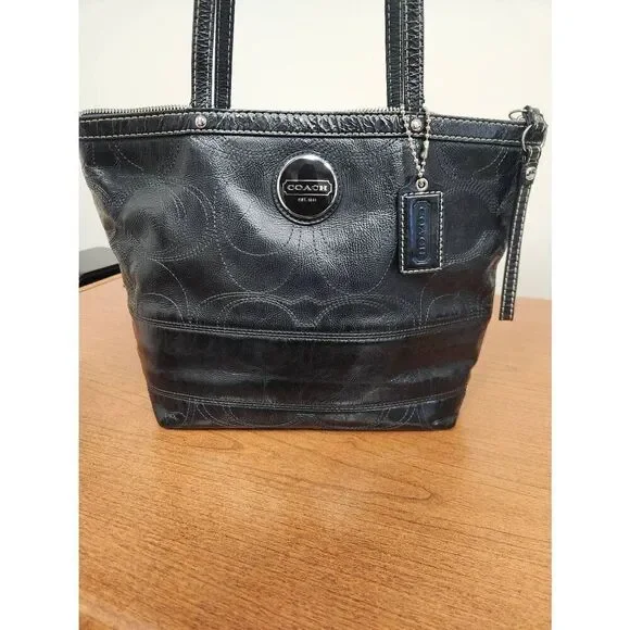 COACH 15142 Purse Black Patent Leather Shoulderbag