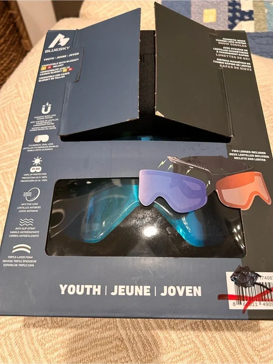 NIB BlueSky Youth Snow Goggles. Magnetic Quick Change Lens. Anti Fog. UPF 400