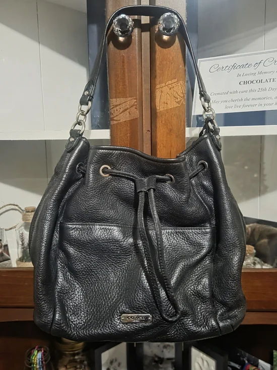 Vintage Coach Avery Black Leather Shoulder Bag