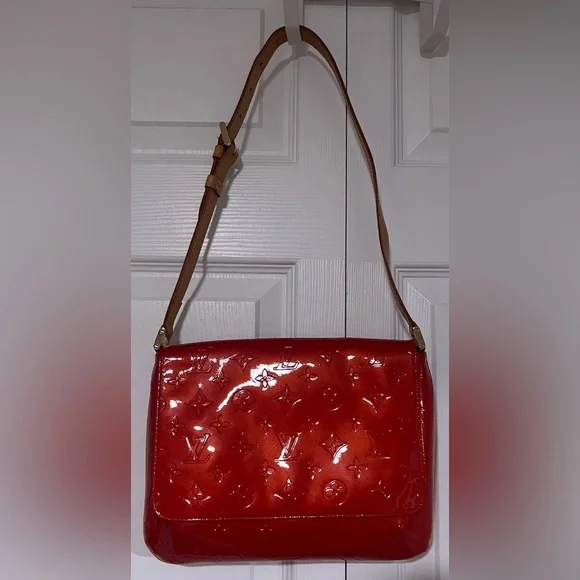 Louis Vuitton Monogram Vernis Thompson Street Shoulder Bag in Red Patent Leather
