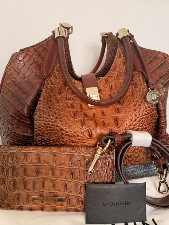 Beautiful Brahmin Chestnut Croc-Embossed Leather Shoulder Bag    ADDED PHOTOS