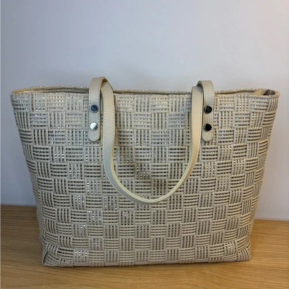 Alma‎ Tonutti Elegant Cream Woven Checkerboard w/Shimmery Detail Tote Bag NWOT