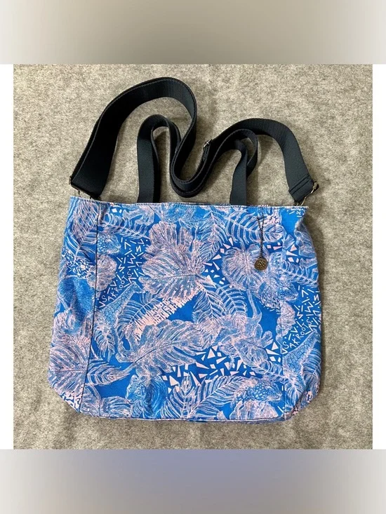 The Sak Lanie canvas cotton market tote crossbody in bubblegum wildlife EUC