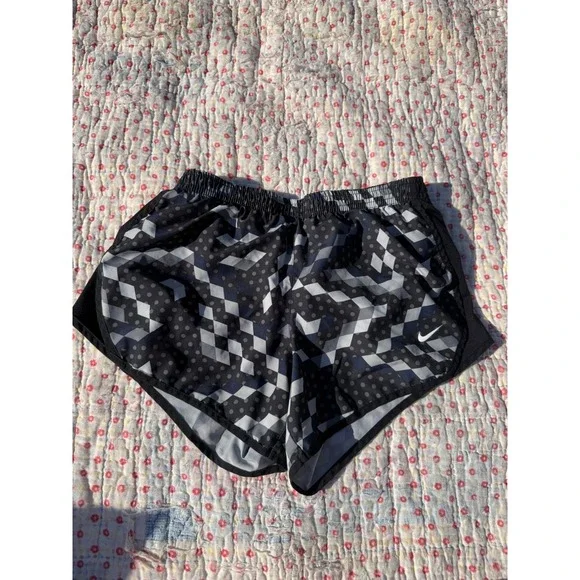 Nike Dri-FIT Kids Shorts Black Grey Geometric Diamond Polka Dot Print‎ Size M