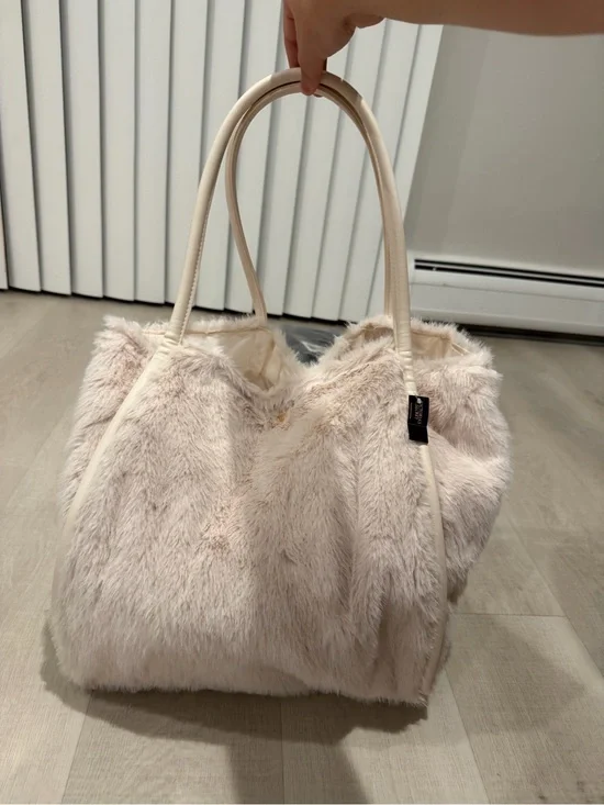 New Victoria’s Secret Faux Fur Tote Bag in Light Beige - Women's Handbag