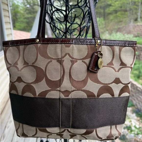 Coach Signature Gallery‎ Tote Brown Tan Jacquard Leather Stripe Bag L0667-10124