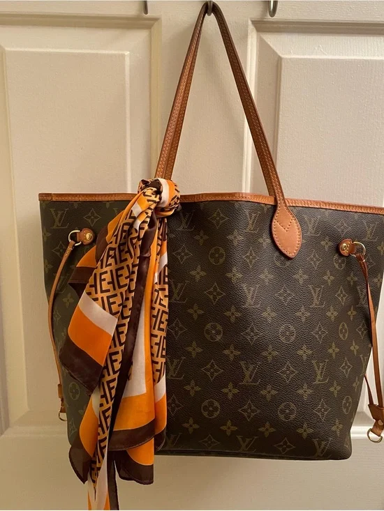 Louis Vuitton Monogram Neverfull MM Canvas Tote With Leather Trim and Dust Bag