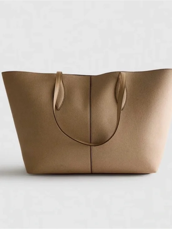 Classic Womens Tote Bag in Camel