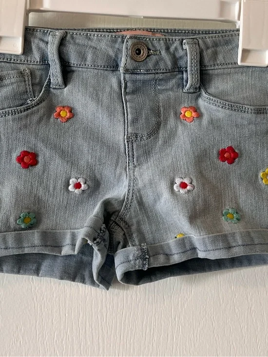 Squeeze Girls Flower Embroidered Denim Shorts Light Wash Cuffed Jeans 10