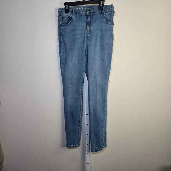 The Childrens Place Boys Straight Leg Stretch Jeans Medium Wash Blue Size 14